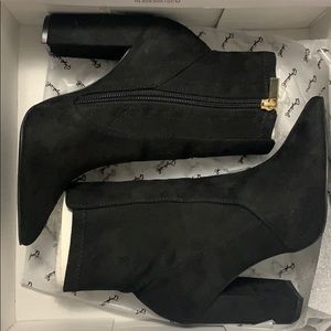 Heel boots